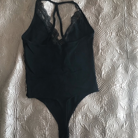 Express deep V-neck bodysuit - Picture 4 of 4
